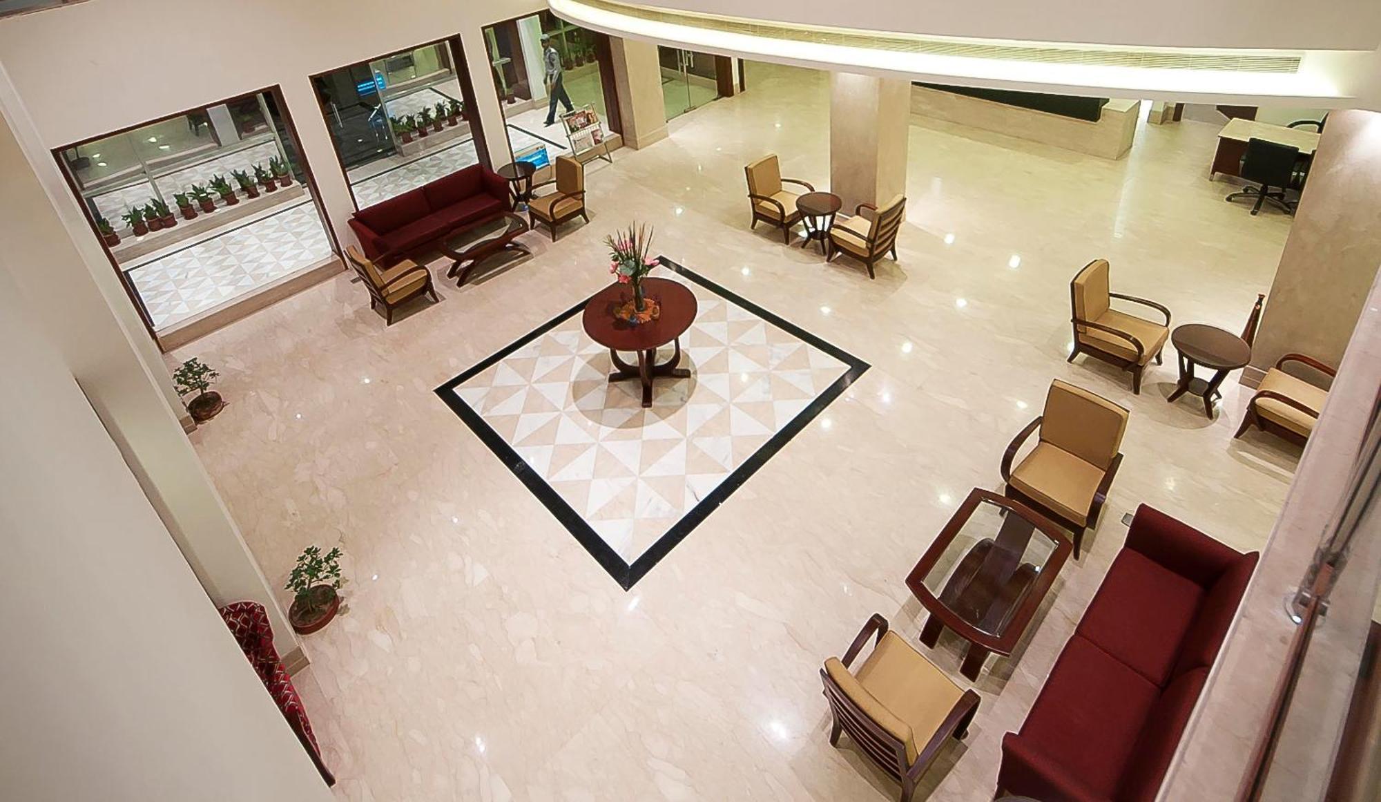 The Golden Plaza Hotel Panchkula Exterior foto